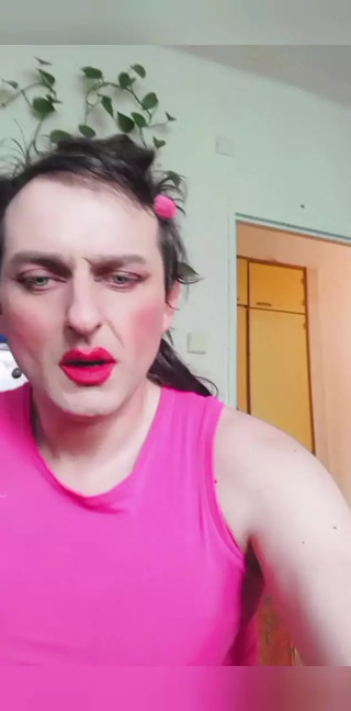 Czech crossdresser Barbara White masturbating till cum thumbnail