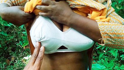 Boy friend her girlfriend fucked outdoor