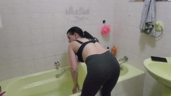 Bathtime masturbation fingering my pussy