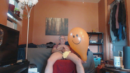 Balloonbanger 34) Great Fun w Awesome Balloons and Cum Shot