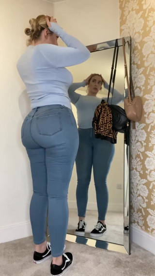 Watch Me Tease You with My Big Ass in These Tight Jeans
