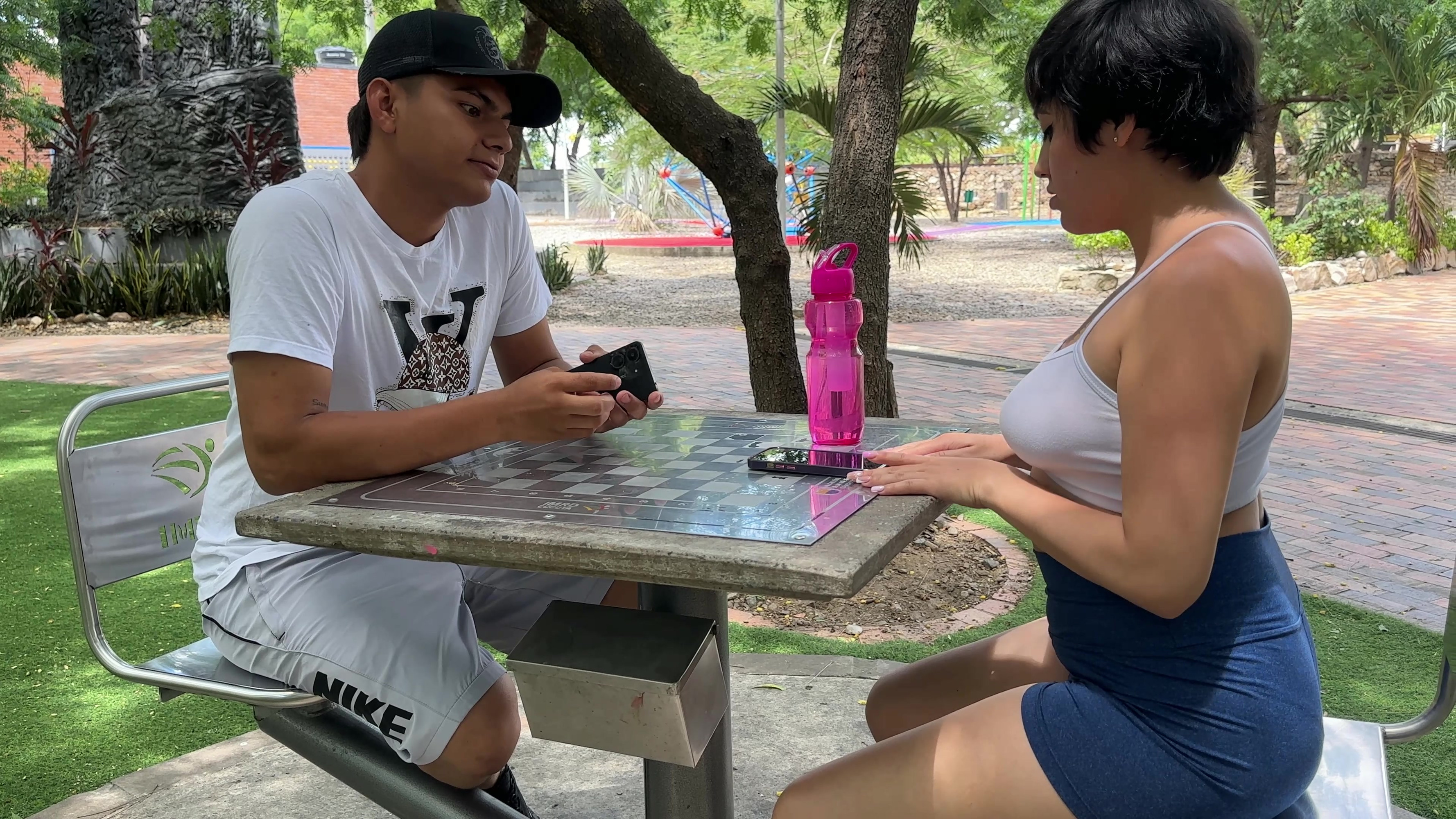 I meet a cute girl in the park to see each other but she turns out sexier in person than in her photo, I get horny and end up fucking her.