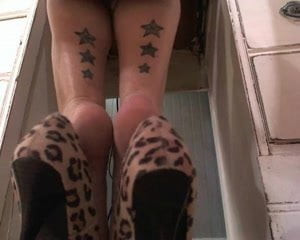 Goddess too busy for losers, worship feet and heels
