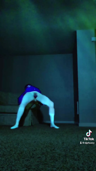 TikTok Iridescent green dick