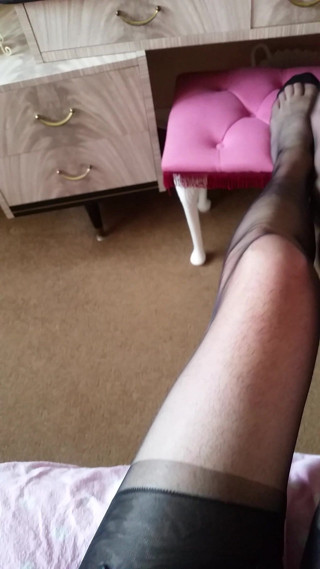 Sound of real vintage nylon stockings
