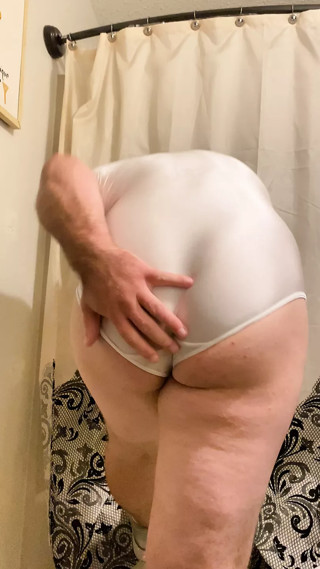 Juicy bottom needs cock