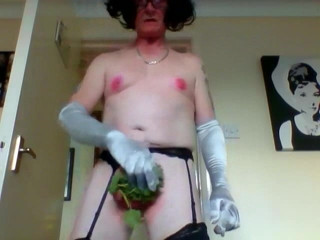 sissy karen nettle play