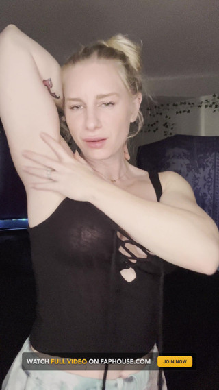 Solo Armpit Worship