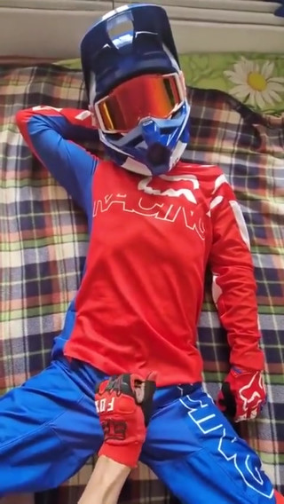 Motorcyclist Fucked a Guy in Mxhelmet