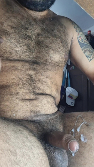 Hairy Giant Man Big Cumshow