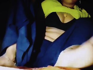 Hot Babe Hot Laveneya Bhabhi Village&#039;s desi hot girl is quenching her youth&#039;s lust with fingers. I am masturbating while hiding