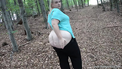 Young Chubby Girl With Nice Curves Sucks And Fucks Boyfriend In The Forest