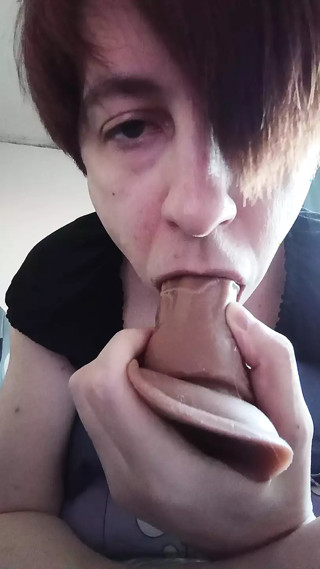 Training the sock hole with a new thumbnail