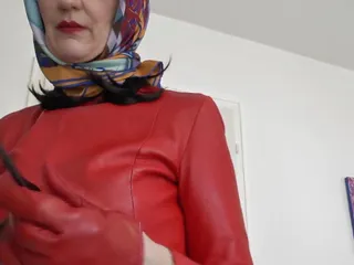 Big Sunglasses Show - Headscarf Makes You Cum