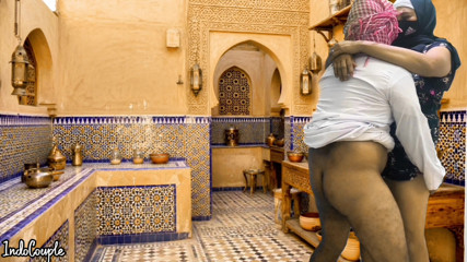 Saudi Husband and Iranian wife bang in Kitchen