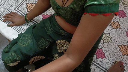Bhabhi unbuttoned her blouse and got herself fucked