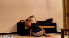Tidak ada belas kasihan hanya menghukum budakmu biarkan menjilati kaki Nyonya. Memek krim madam kaya