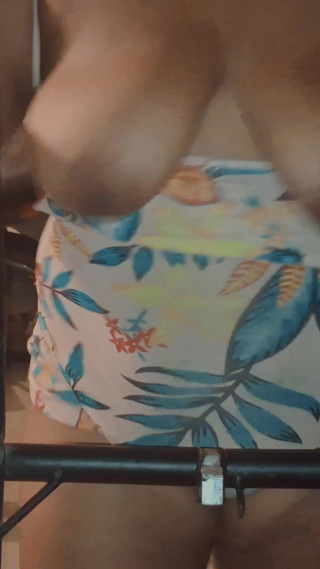 EVAGELICA PAYS FOR BREASTS AT THE GYM