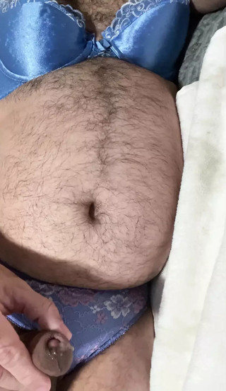 Bra panties jerking off thumbnail