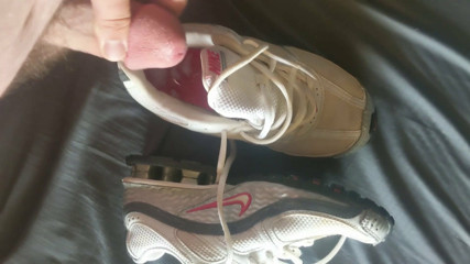 Nike reax cumshot comp