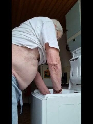 piss in washmachine