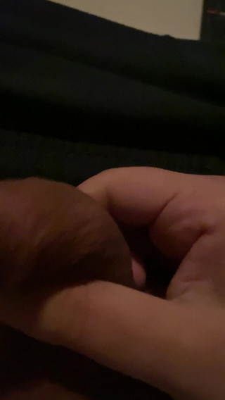 Come make my Small floppy cock hard