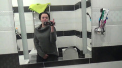 Huge Kate solo pissing!