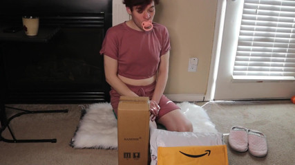 Littles ASMR opening birthday presents with Little Fenne
