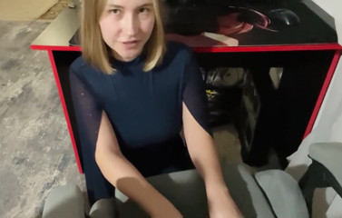 Secretary Gave a to Her Boss and Jumped on His Cock (scene)