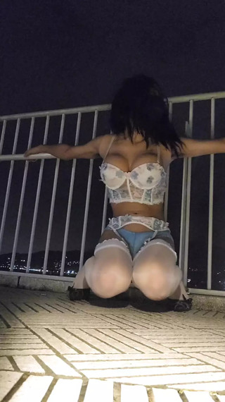 Almost caught!!!Big tits exhibitionist Gina in public thumbnail