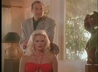 Beautiful Lustful Blonde Seduces Black Man and Makes Him to Fuck Her Wet Cunt