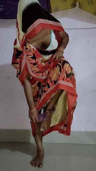 Red saree masterbation