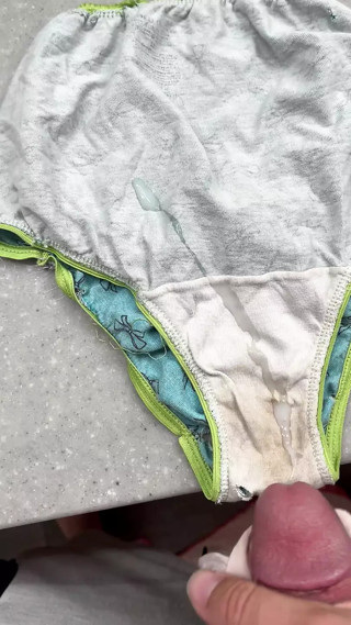 Cum on Chloe's cute bow panties