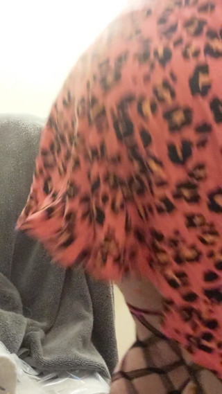Kelli's pathetic twerking