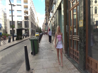 P134G04 Picked up a sexy Hungarian blonde beauty found on a European street corner and invited her to his room... International exchange sex to relieve frustration with a blonde beauty dissatisfied with sex with her husband!