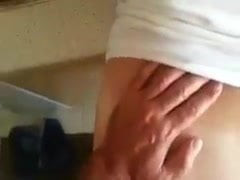 Mutfakta is yaparken sikiyor (fuck at kitchen)