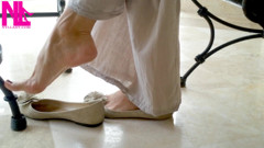 Ballet Flats Shoeplaying on Barefoot