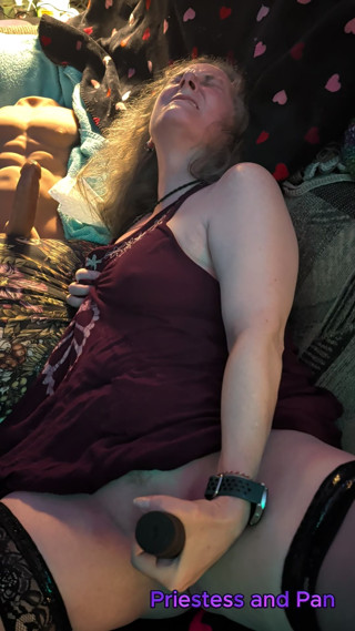 Toys, Handjobs, Cock Sucking, and Cumshot  FUN!