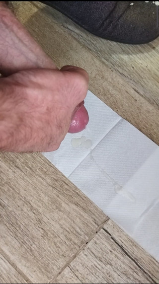Fast cum video jerking off the top thumbnail
