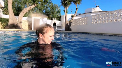 Underwater Blowjob Challenge - Gagging on My Sinking Dildo