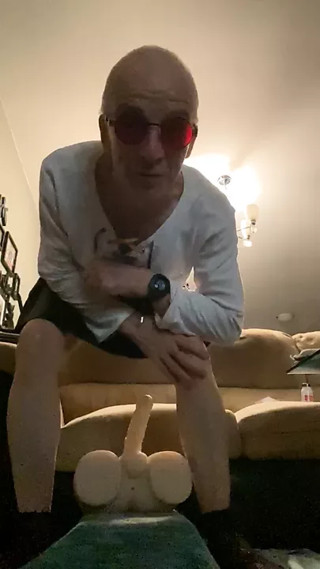 Andy Cassandra  in deep
