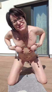 Julie trains with weights