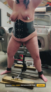 BBW in Latex Pounded by Fucking Machine