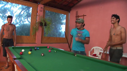 Exclusive video Bareback: Intense gangbang with hot and sexy muscular men