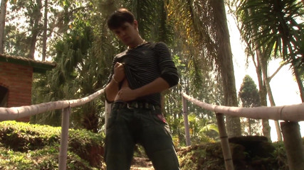 Latin twink strokes in the sun