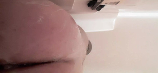 Watch juggalo17n wash his big cock in the shower