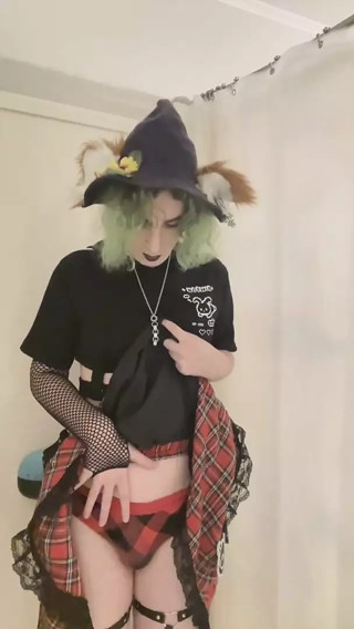 (Trans) Goth Girl Desperately Pisses Herself (Because Nobody Else Will!)