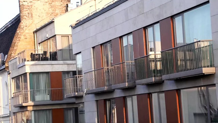 /beam/695e257363dd9e372356a15e