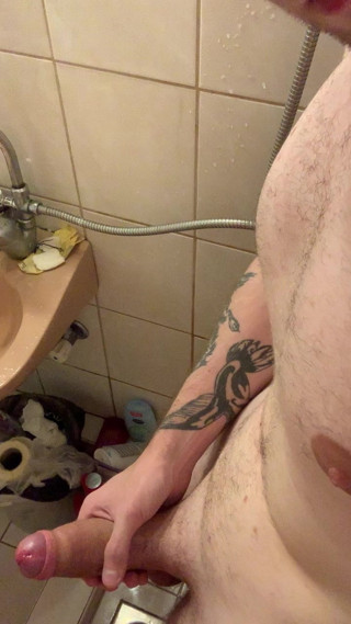Front of view a fat dick