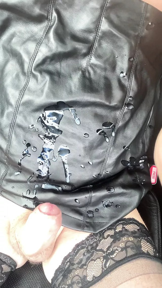 Sexy bitch in car jerking thumbnail